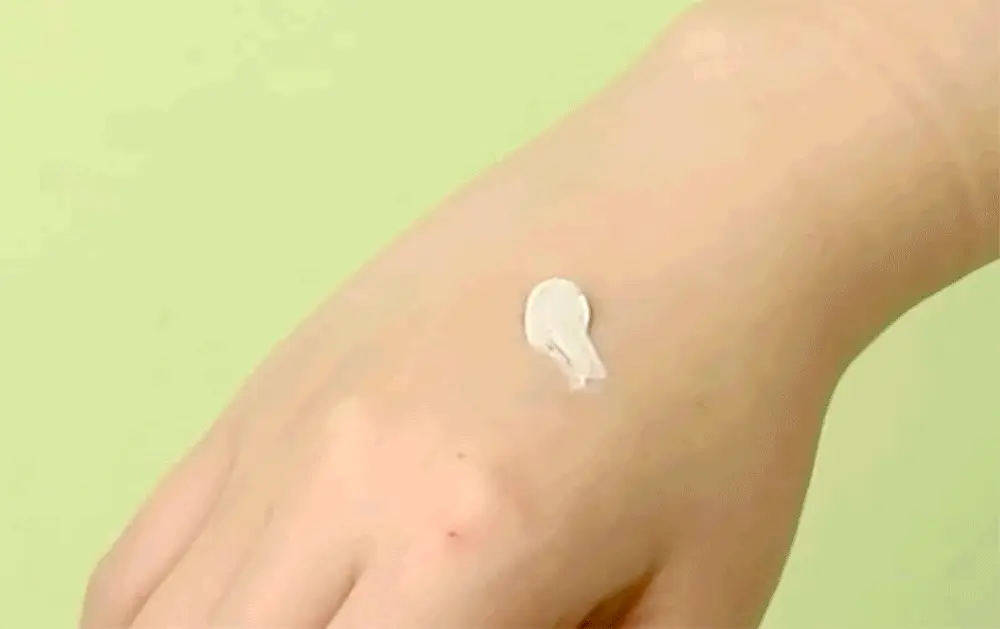 [모공진정/당김제로] 라운드랩 포 맨 소나무 진정 시카 클레이 팩 100ml 상세페이지 14